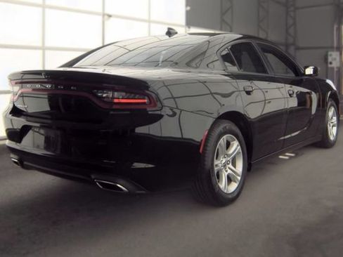 Used 2023 Dodge Charger SXT RWD image 2
