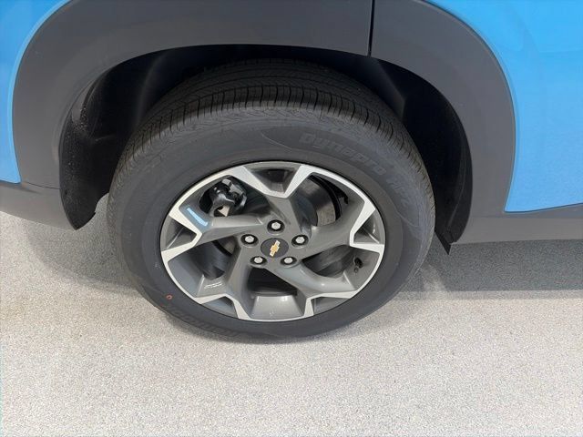 New 2026 Chevrolet Trax LT w/ Driver Confidence Package FWD image 7