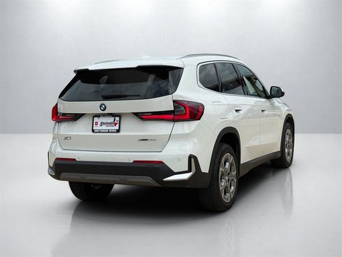 Used 2023 BMW X1 xDrive28i image 5