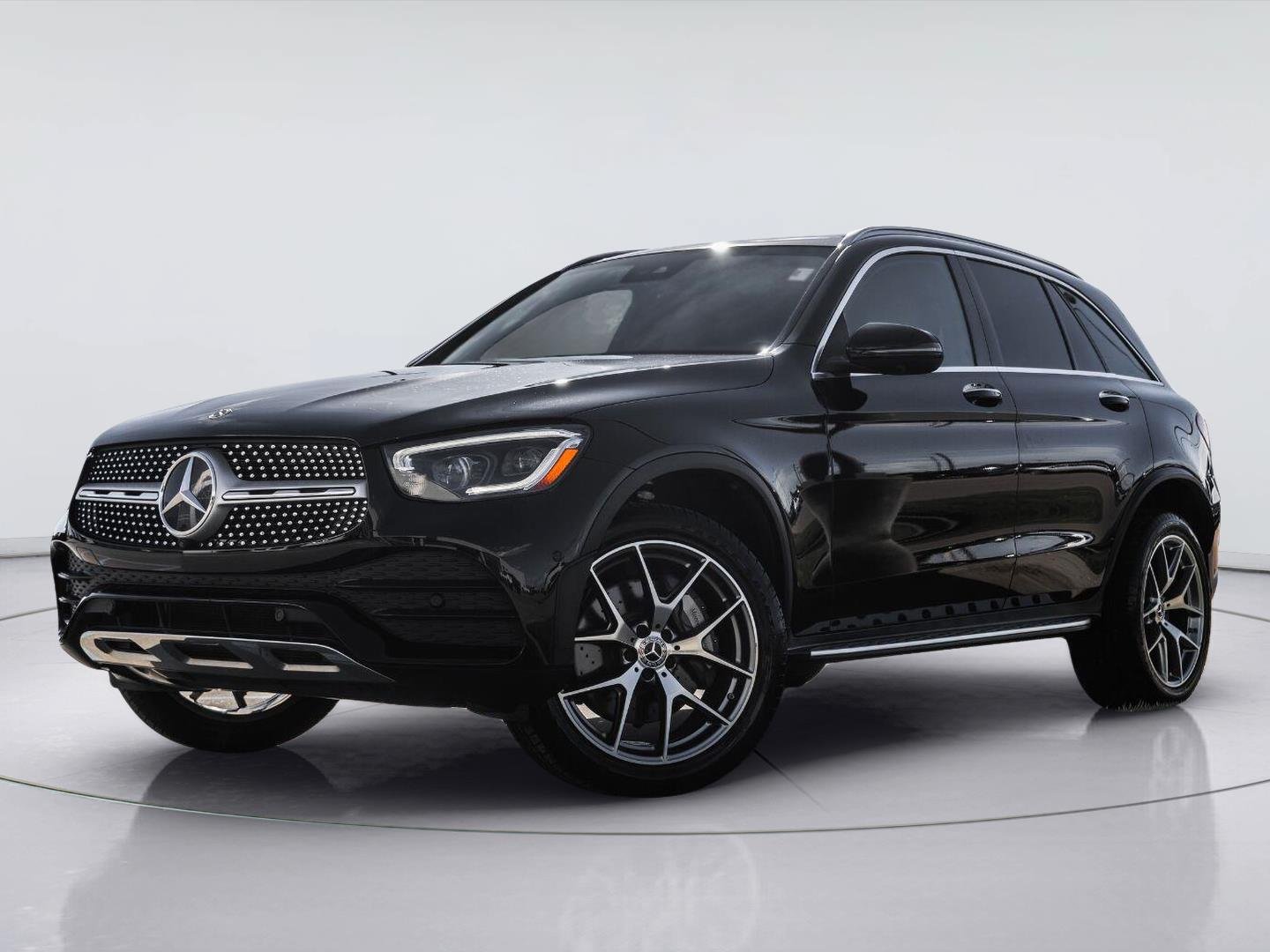 Used 2022 Mercedes-Benz GLC 300 image 1