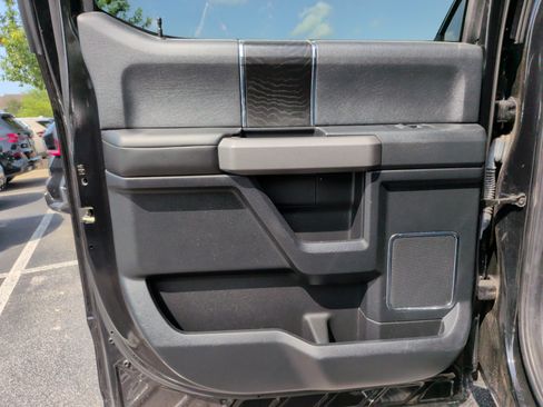 Used 2019 Ford F150 Platinum w/ Equipment Group 701A Luxury AWD/4WD image 40