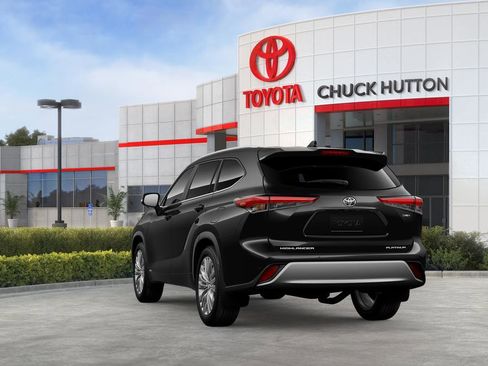 New 2026 Toyota Highlander Platinum image 7