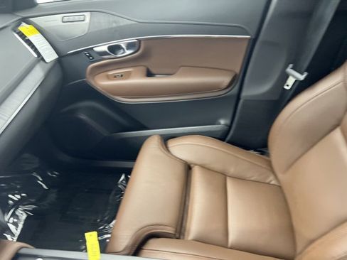 New 2025 Volvo XC90 T8 Ultra w/ Protection Package Premier image 21