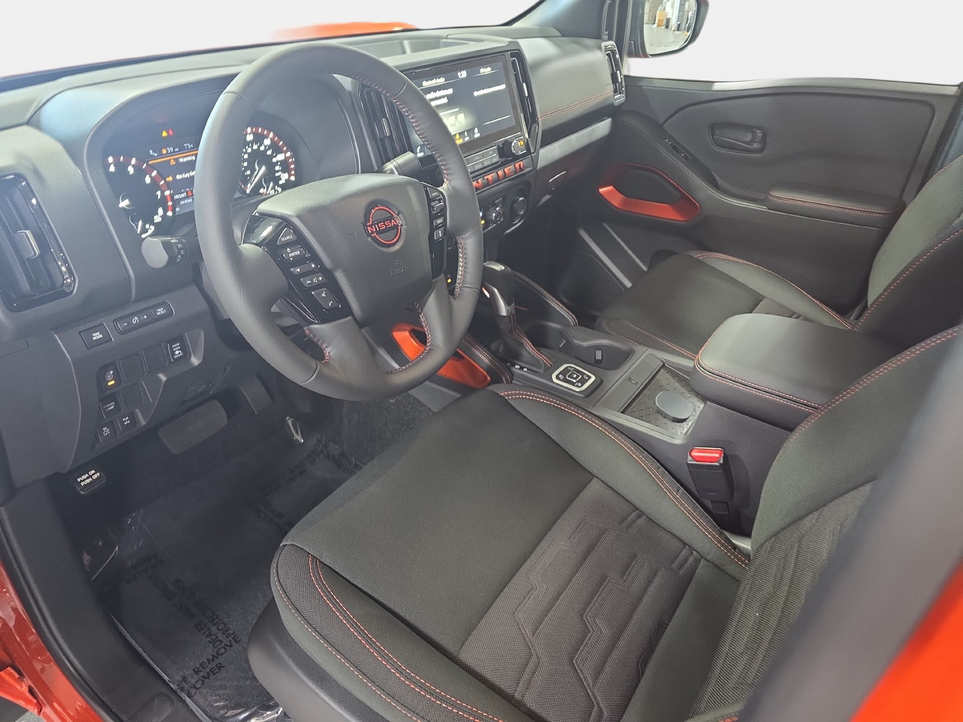 New 2027 Nissan Frontier PRO-4X w/ Pro Convenience Package AWD/4WD image 15