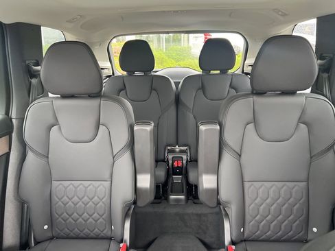 New 2026 Volvo XC90 B6 Plus w/ Protection Package Premier AWD/4WD image 27