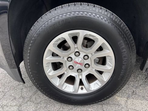 Used 2016 GMC Yukon XL SLT image 17