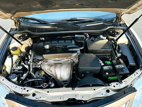 Used 2011 Toyota Camry LE w/ LE Extra-Value Pkg image 22