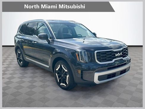 Used 2025 Kia Telluride S FWD image 1