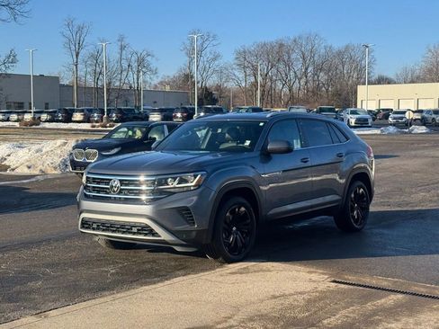Used 2021 Volkswagen Atlas Cross Sport SE image 9