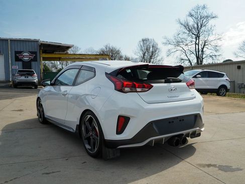 Used 2019 Hyundai Veloster Turbo image 4
