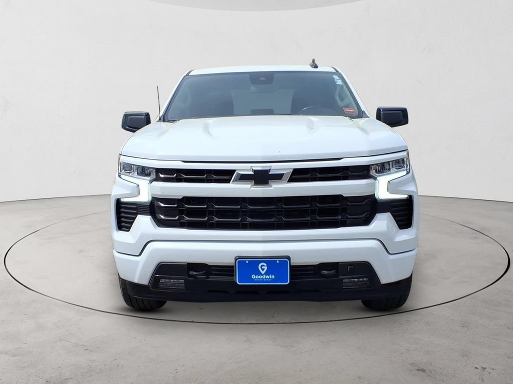 Used 2024 Chevrolet Silverado 1500 RST AWD/4WD image 2