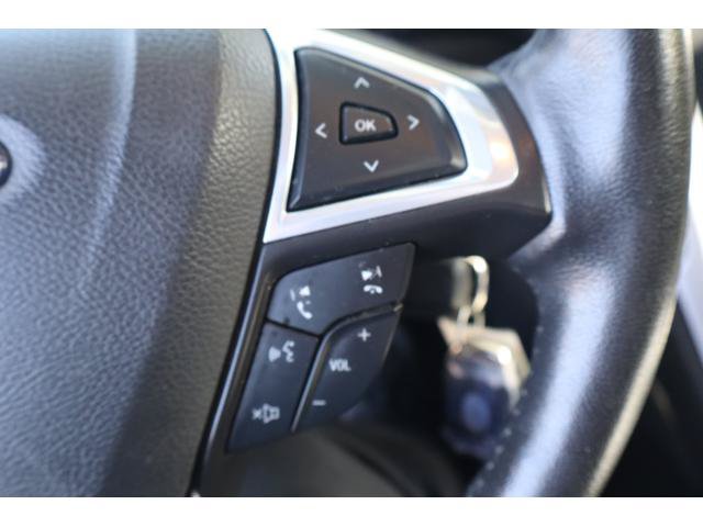 Used 2013 Ford Fusion SE FWD image 12