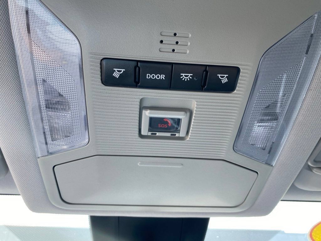 Used 2021 Toyota RAV4 XLE FWD image 25