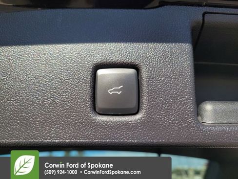 Used 2025 Ford Escape Platinum image 21