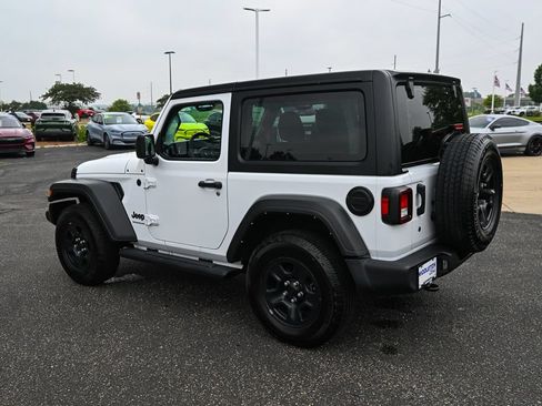 Used 2022 Jeep Wrangler Sport AWD/4WD image 7