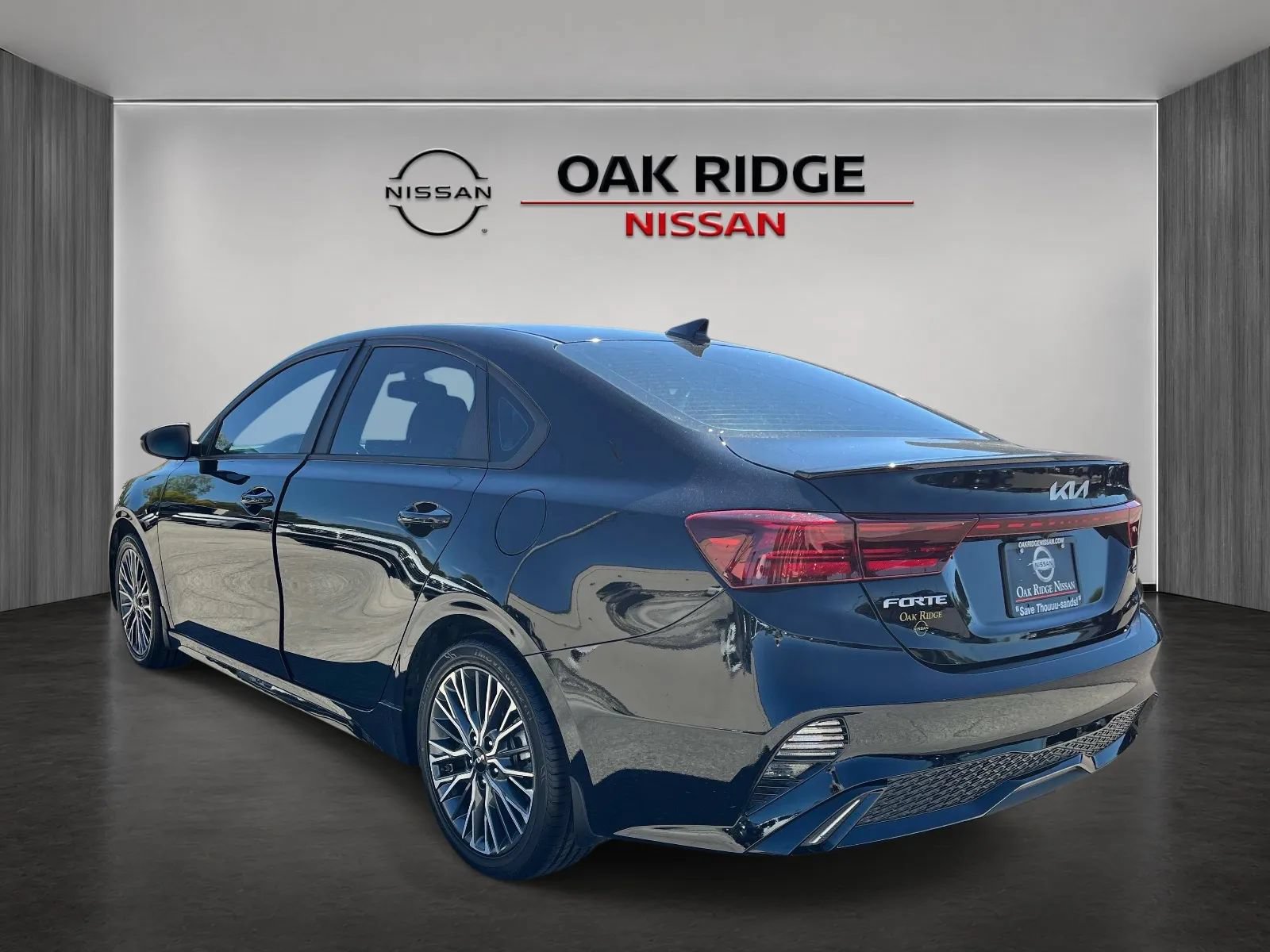 Used 2024 Kia Forte GT-Line w/ GT-Line Premium Package FWD image 5