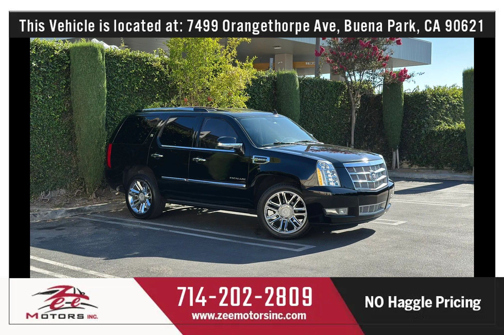 Used 2013 Cadillac Escalade Platinum AWD/4WD image 2