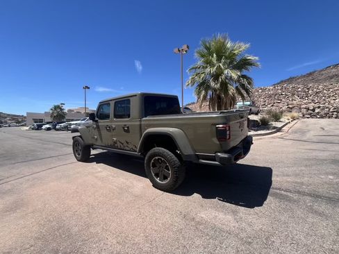 Used 2020 Jeep Gladiator Rubicon AWD/4WD image 3