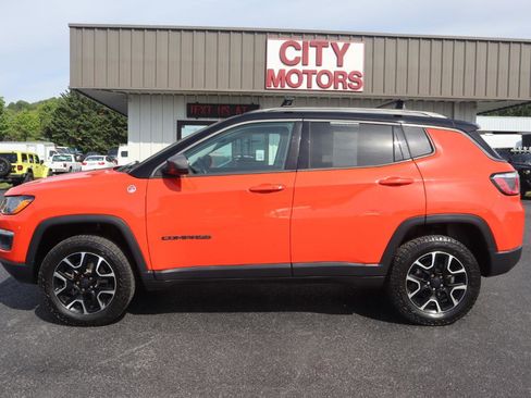Used 2020 Jeep Compass Trailhawk w/ Leather Interior Group AWD/4WD image 10