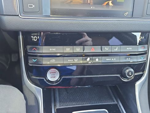 Used 2016 Jaguar XF R-Sport image 16