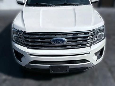 Used 2019 Ford Expedition Max XLT w/ Equipment Group 202A image 9