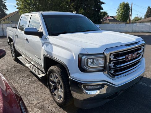 Used 2018 GMC Sierra 1500 SLT w/ SLT Premium Package AWD/4WD image 2