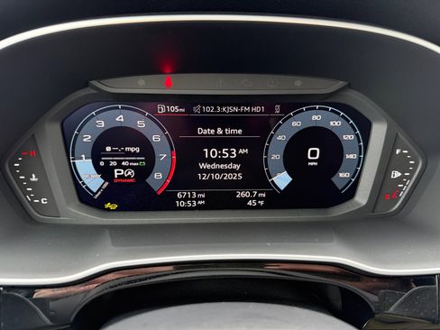 Certified 2025 Audi Q3 2.0T Premium w/ Convenience Package image 11