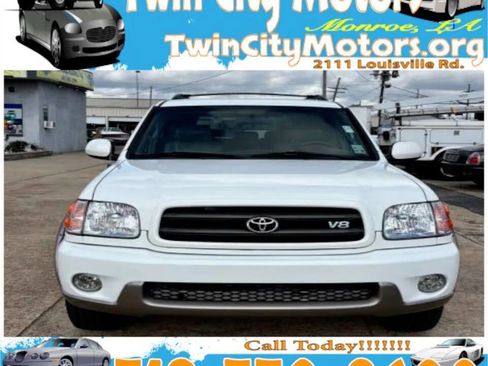 Used 2004 Toyota Sequoia SR5 RWD image 2