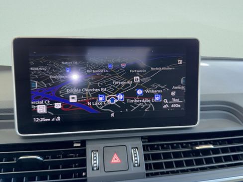 Used 2020 Audi Q5 Prestige image 38