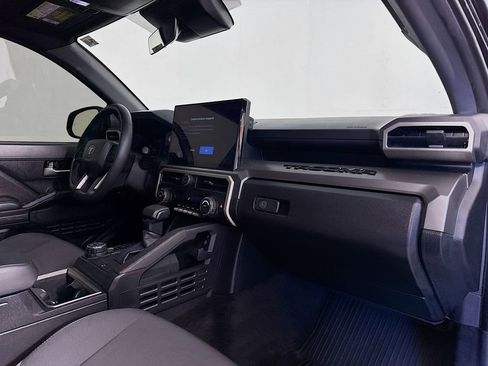 Used 2024 Toyota Tacoma TRD Off-Road image 30