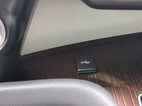 Used 2021 Toyota Sienna LE image 21