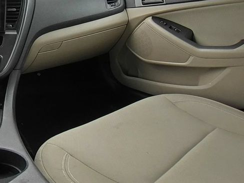 Used 2013 Kia Optima LX FWD image 23