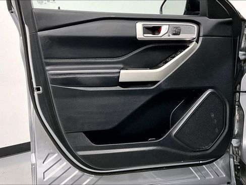 Used 2021 Ford Explorer Limited w/ Equipment Group 301A image 20