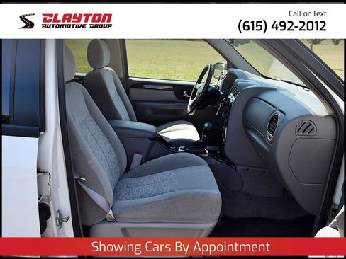 Used 2006 GMC Envoy SLE image 16