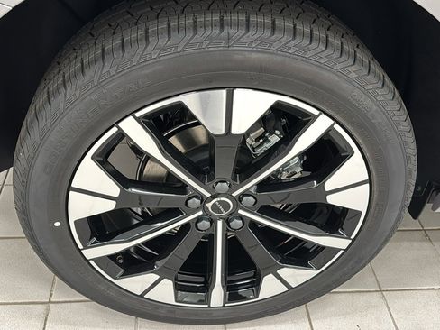 Used 2026 Volvo XC60 B5 Plus w/ Protection Package Premier image 23