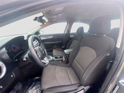 Used 2022 Kia Forte LXS image 19