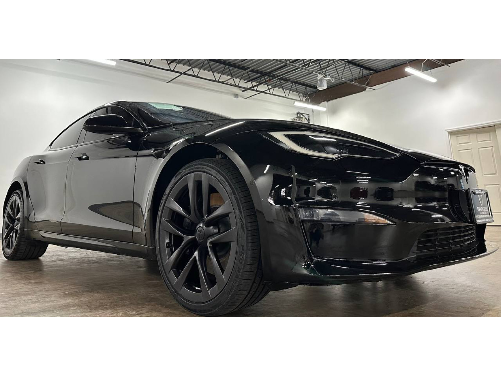 Used 2022 Tesla Model S Standard Range AWD/4WD image 7