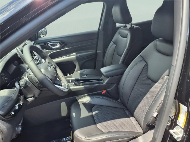 New 2026 Jeep Compass Latitude AWD/4WD image 16