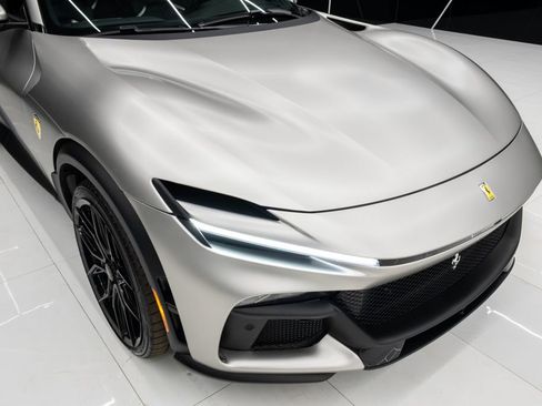 Used 2024 Ferrari Purosangue image 6