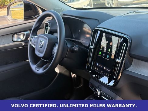 Certified 2025 Volvo XC40 B5 Core image 36