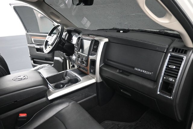 Used 2018 RAM 1500 Laramie w/ Convenience Group AWD/4WD image 29