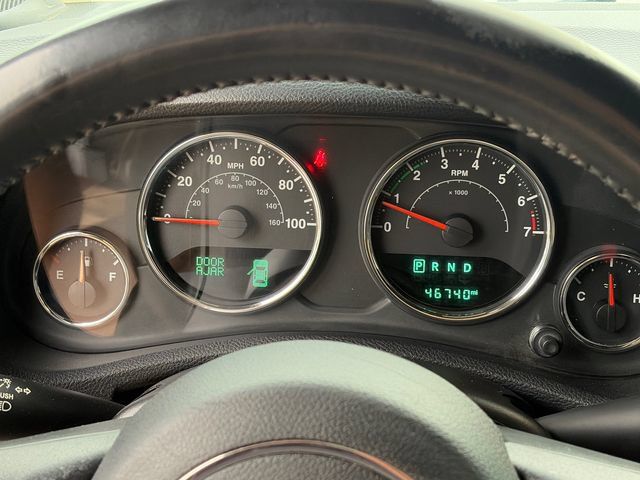 Used 2018 Jeep Wrangler Unlimited Rubicon w/ Connectivity Group AWD/4WD image 30