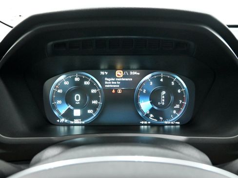 Used 2020 Volvo XC90 T5 Momentum w/ Protection Package Premier AWD/4WD image 8