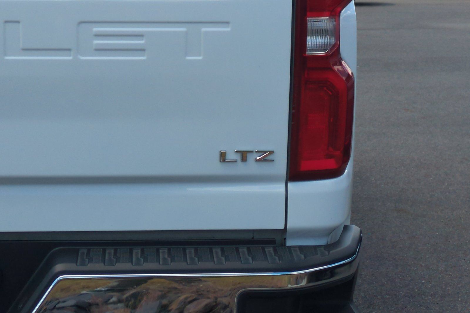 Used 2023 Chevrolet Silverado 2500 LTZ AWD/4WD image 49