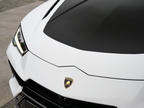 Used 2024 Lamborghini Urus Performante AWD/4WD image 20