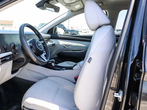 Used 2025 Hyundai Tucson SEL FWD image 16