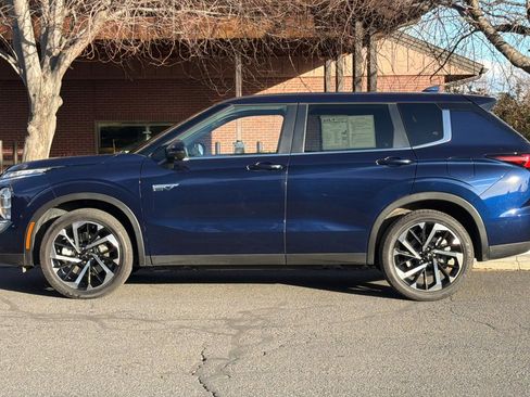 Used 2024 Mitsubishi Outlander SE image 7