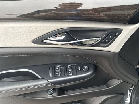 Used 2014 Cadillac SRX Luxury w/ Driver Awareness Package image 11