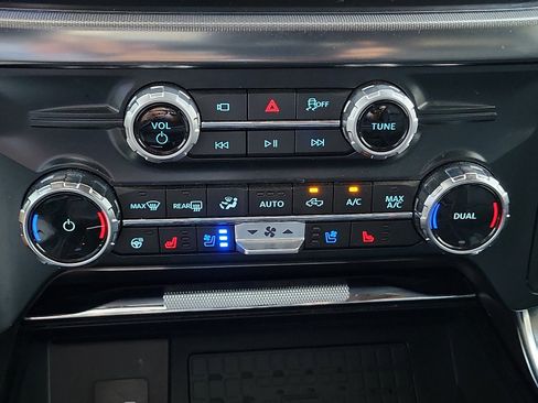 Used 2025 Ford F150 Raptor AWD/4WD image 15