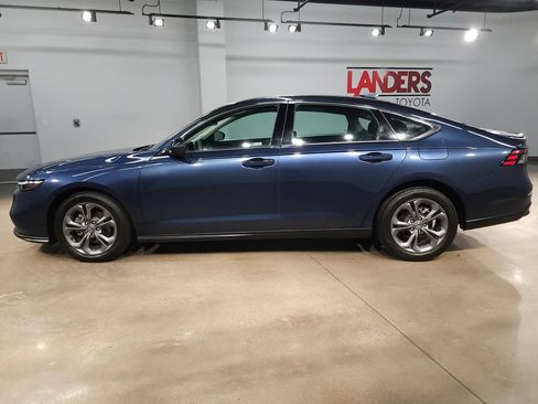 Used 2024 Honda Accord EX image 4